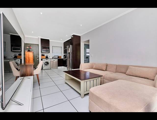 1 BEDROOM APARTMENT FOR SALE IN LONEHILL